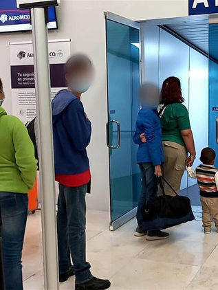 Bebé abandonado cerca de camión con 100 migrantes en México vuelve a Honduras