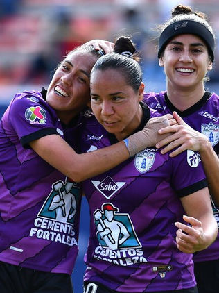 Se estrena Charlyn Corral