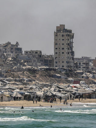 Israel bombardea uno de los mayores núcleos de refugiados de la ciudad de Gaza