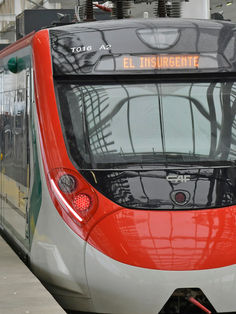 López Obrador inaugura la primera etapa del tren México-Toluca tras nueve años de obra