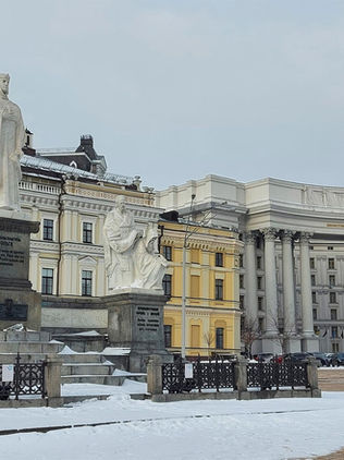 Ucrania lanza mensaje de tranquilidad para evitar el desplome del turismo