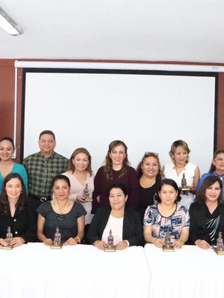 Organismo nacional reconoce a mujeres profesionales chiapanecas