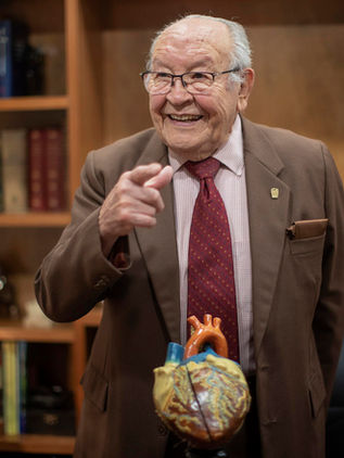 El "ilegal" primer trasplante de corazón en Latinoamérica cumple 37 años