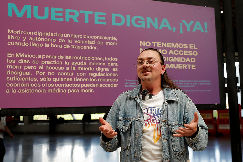 La lucha por la legalización de la eutanasia en México resuena en el metro de la capital