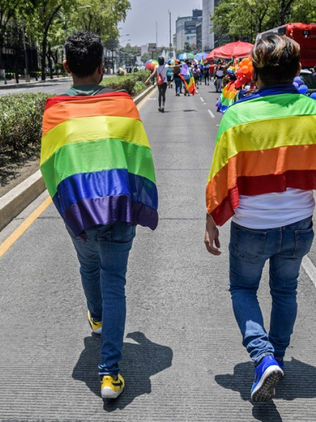 CDMX aprueba reforma para penalizar terapias de conversión sexual