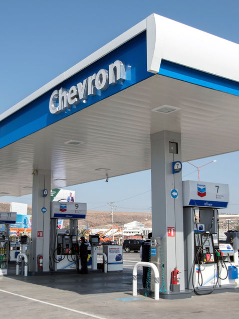 Chevron y Arco siguen como las más caras en precios de gasolina