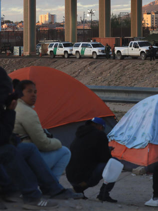 EU advierte que seguirá expulsando a migrantes tras levantar el Título 42