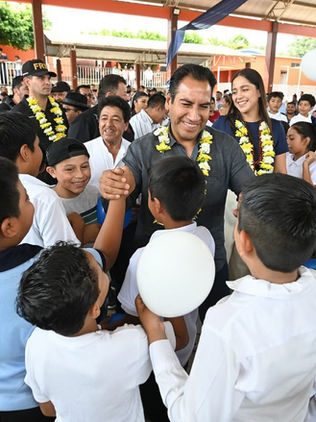 En Frontera Comalapa, Eduardo Ramírez reafirma compromiso con la niñez y la seguridad
