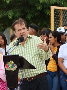 Mariano Rosales entrega Casa de Salud en Melchor Ocampo
