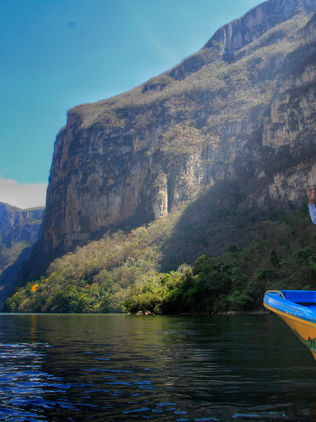 Recorren Cañón del Sumidero para constatar trabajos de limpieza permanente