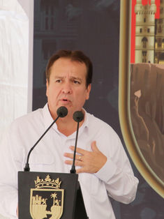 Rutilio Escandón y Mariano Rosales inauguran calle en Villaflores