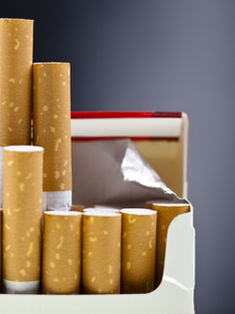 Industria tabacalera duplica cifras de comercio ilegal de cigarros