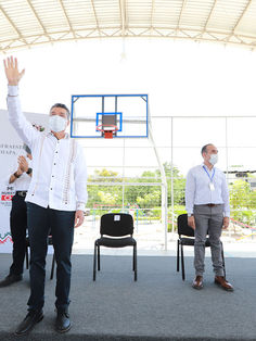 En Suchiapa, Rutilio Escandón inaugura calles, parque, cancha y domo