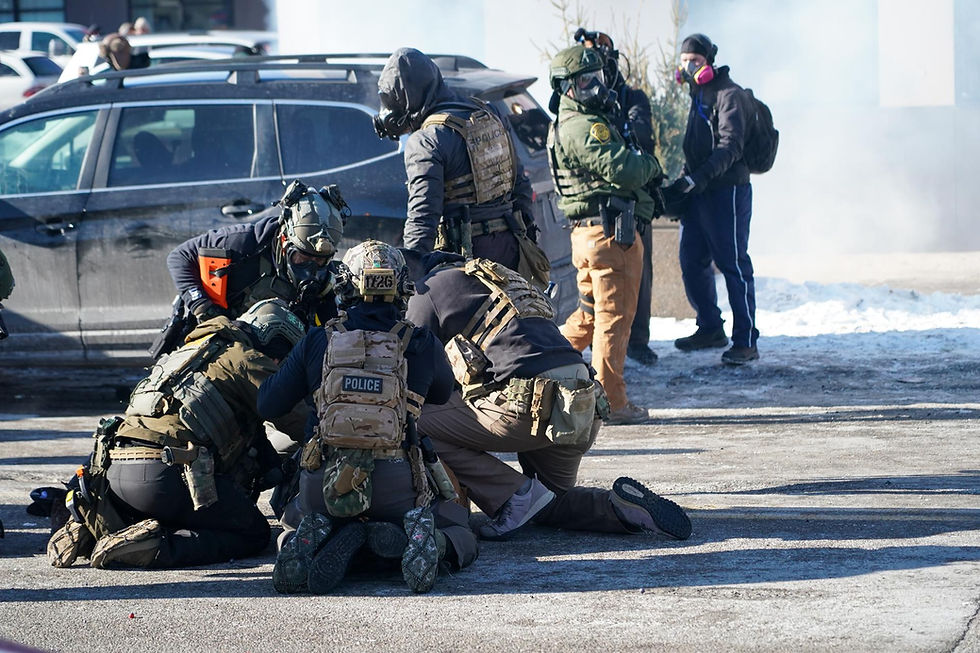 Agentes implicados en tiroteo de mortal de enfermero son puestos en licencia administrativa