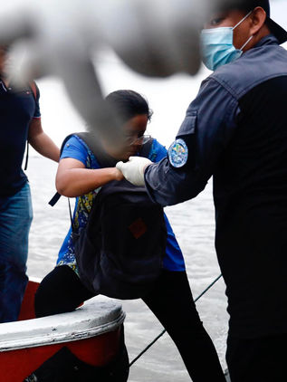 Volcadura de barco en Filipinas deja 23 muertos