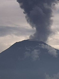 Volcán Popocatépetl emite 112 exhalaciones en las últimas 24 horas