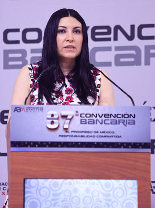 Banxico advierte afectaciones "significativas" ante posibles aranceles de Trump