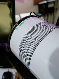 Nueva Zelanda ordena el retorno de evacuados tras rebajar alerta de tsunami