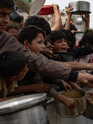 Los gazatíes "al borde de la supervivencia" tras 2 meses de bloqueo israelí