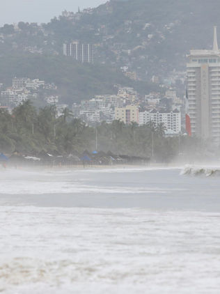 México prevé lluvias extraordinarias en cuatro estados por tormenta Karl