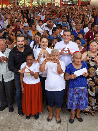 Entregan Becas "Rosario Castellanos" a beneficiarios en la región Soconusco