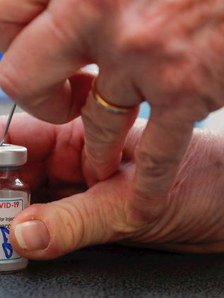 Entran en vigor las nuevas restricciones europeas a la exportación de vacunas