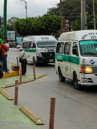 Subir y bajar pasaje fuera de las paradas está prohibido 