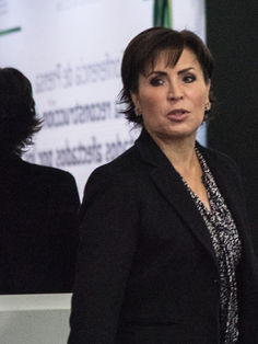Juez decide que Rosario Robles siga en prisión