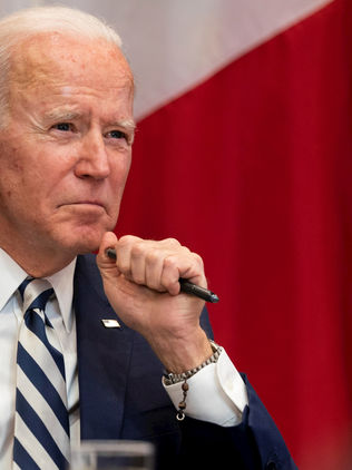 Biden quiere vacunar a todos los adultos en EU antes de finales de mayo