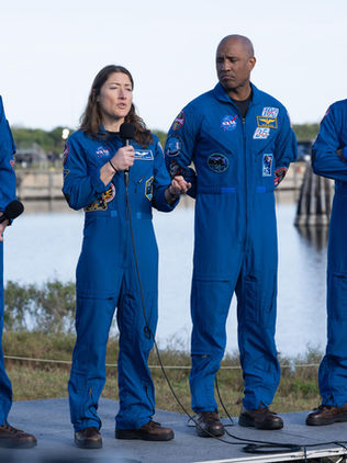 Artemis II hará historia con una mujer, un afroamericano y un canadiense rondando la Luna
