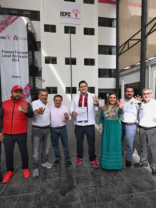 Eduardo Ramírez celebra histórico registro de coalición de sie7e partidos