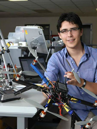 El mexicano que puso los drones al alcance de todos