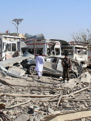 Ataque suicida en Afganistán deja 20 muertos