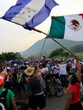 Incierta la aplicación del Título 8 en población migrante
