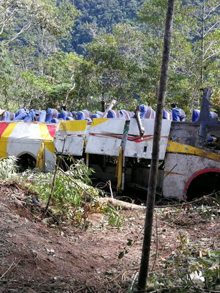Accidente carretero deja 25 personas muertas en Bolivia