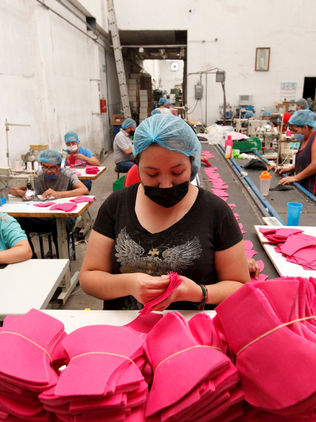 La producción industrial en México cae un 9 % anual en agosto