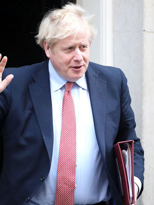 Entra a terapia intensiva Boris Johnson tras empeorar por COVID-19