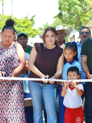 Entregan calle pavimentada con concreto hidráulico en el ejido Calzada Larga 