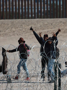 Migrantes caen en estafas de hasta 20.000 dólares ante las fallas del CBP One