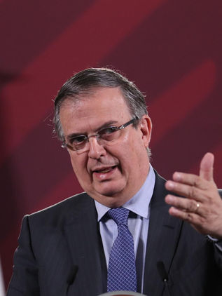 México denuncia racismo del Congreso de EU por ley que reanuda el muro fronterizo