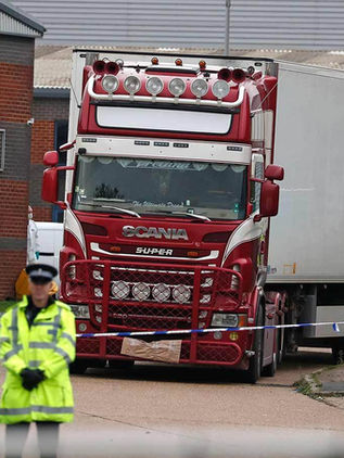 Policía identifica a los 39 vietnamitas muertos en camión