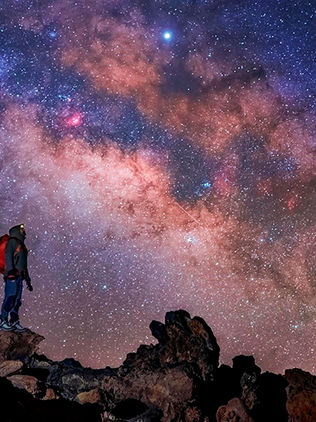 Astrónomos detectan señales de radio insólitas desde centro de la Vía Láctea