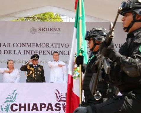 Rutilio Escandón encabeza Desfile Cívico Militar por el 213 Aniversario del Inicio de la Independenc