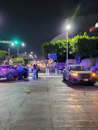 Aparatosa colisión deja un lesionado