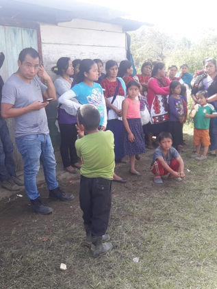 Más gente busca alimentos por falta de empleo