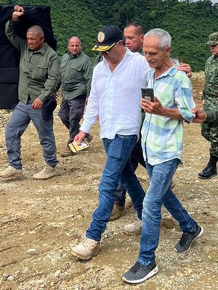 Colombia declara desastre natural tras derrumbes que dejan 33 personas muertas