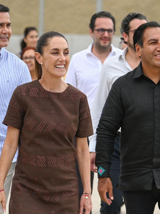 Eduardo Ramírez acompaña a Claudia Sheinbaum en la supervisión del Hospital General de Zona No. 13 en Tuxtla