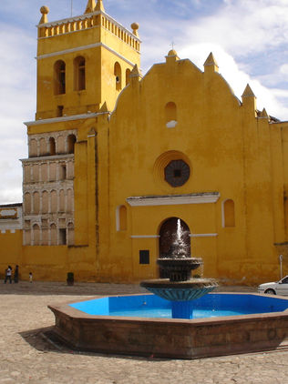 Realizan trabajos de embellecimiento en templo emblemático de Chiapas