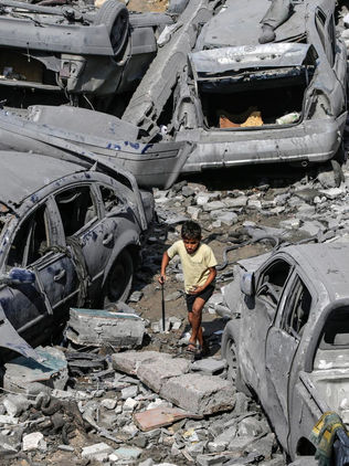 Sin tener a dónde huir, los civiles de Gaza enfrentan los implacables bombardeos de Israel