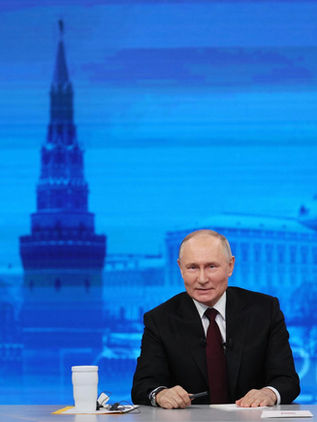 Putin rechaza una pronta paz con Ucrania en su primera rueda de prensa de la guerra